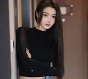 严梓萱